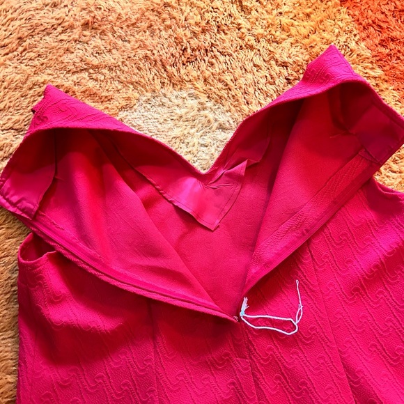 Vintage 60s 70s Cherry Red Sleeveless A-Line Dress – Textured Knit Mod Shift - Picture 7 of 9